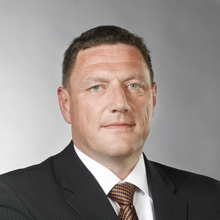 portrait_dieter_traechsel.jpg